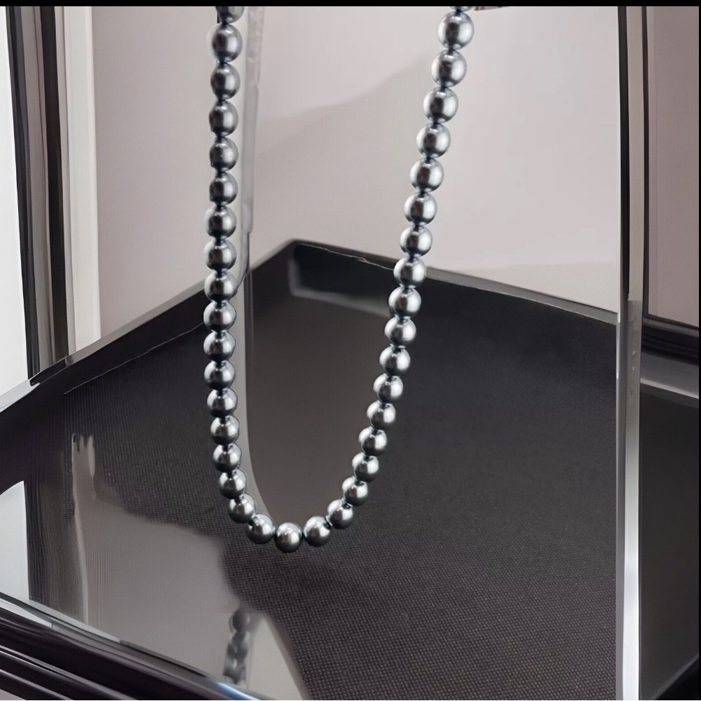 Vintage Marvella Silver Gray Faux Pearl Glass Bead Necklace NWOT 28”